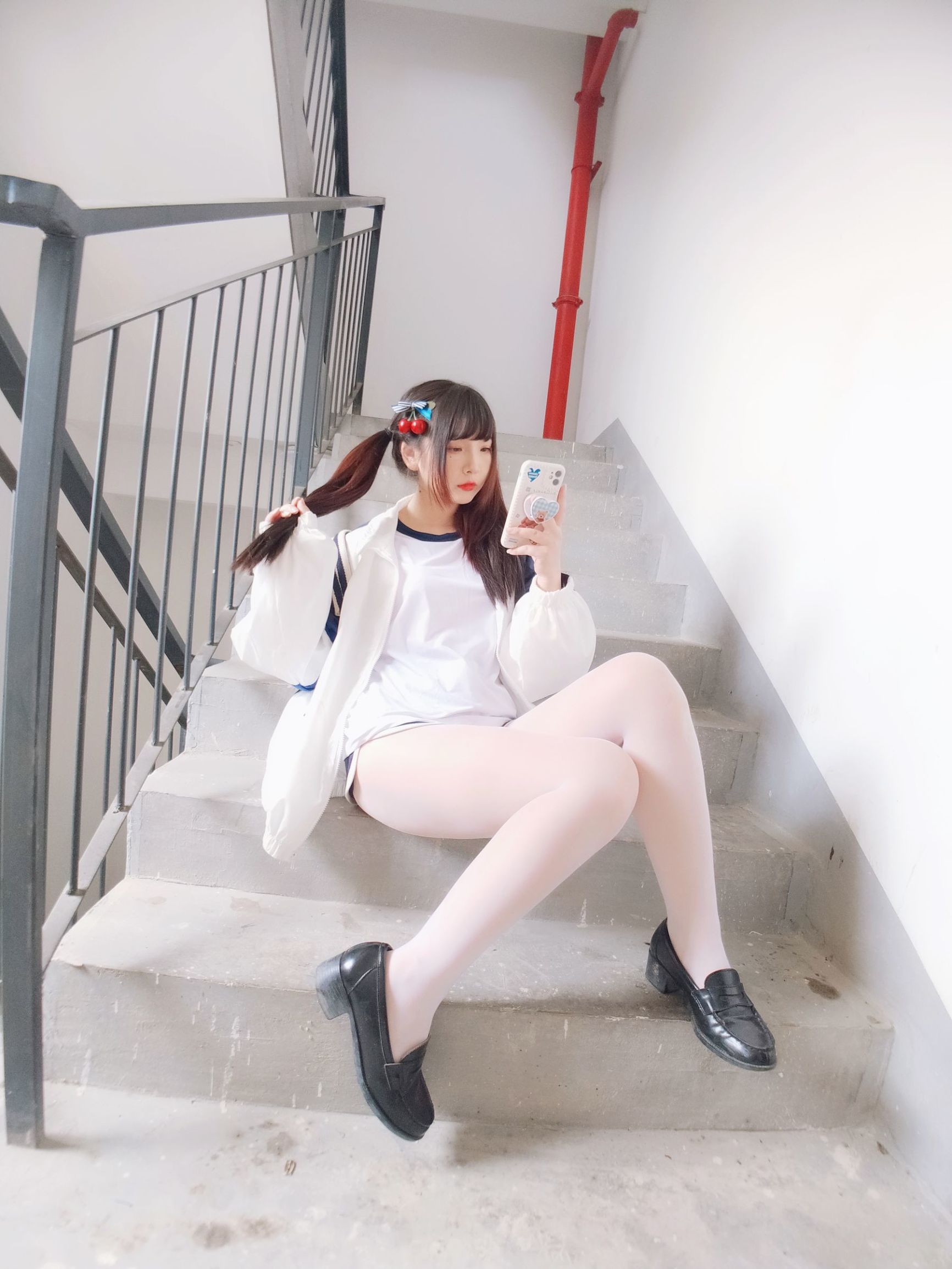 [COS福利]二次元美女古川kagura白丝体操运动服插图2